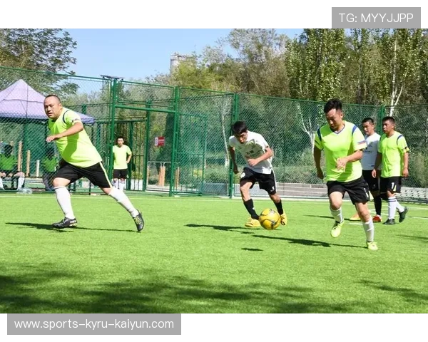 足球比赛中的身体对抗与力量训练 足球比赛中的身体对抗与力量训练